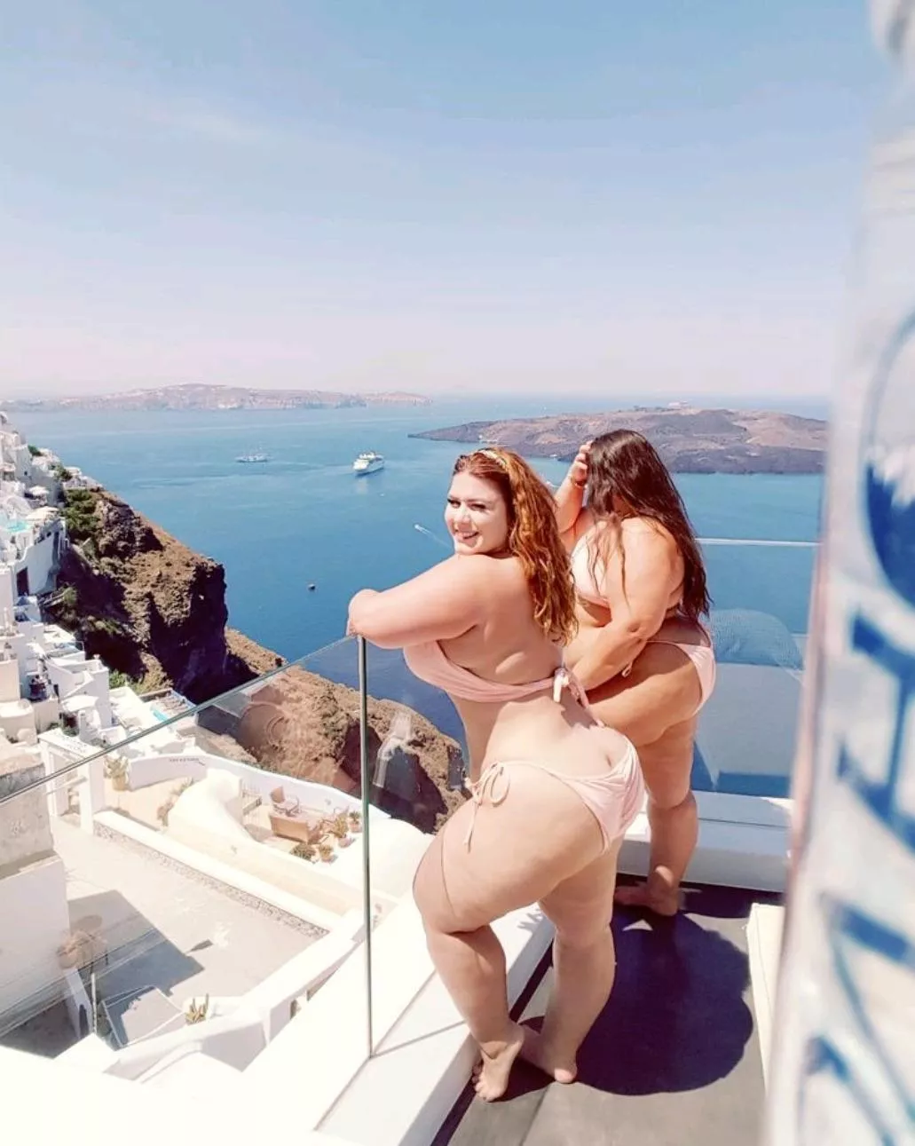 London Andrews and Yazmin the Fox posted by evenflow_2991