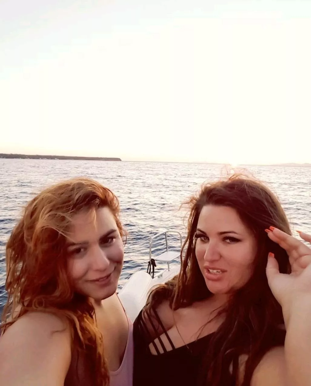 London Andrews and Yazmin the Fox posted by evenflow_2991