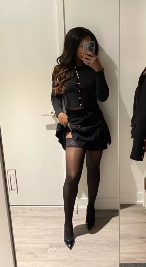 Meet me in your office 📑 by nelabella