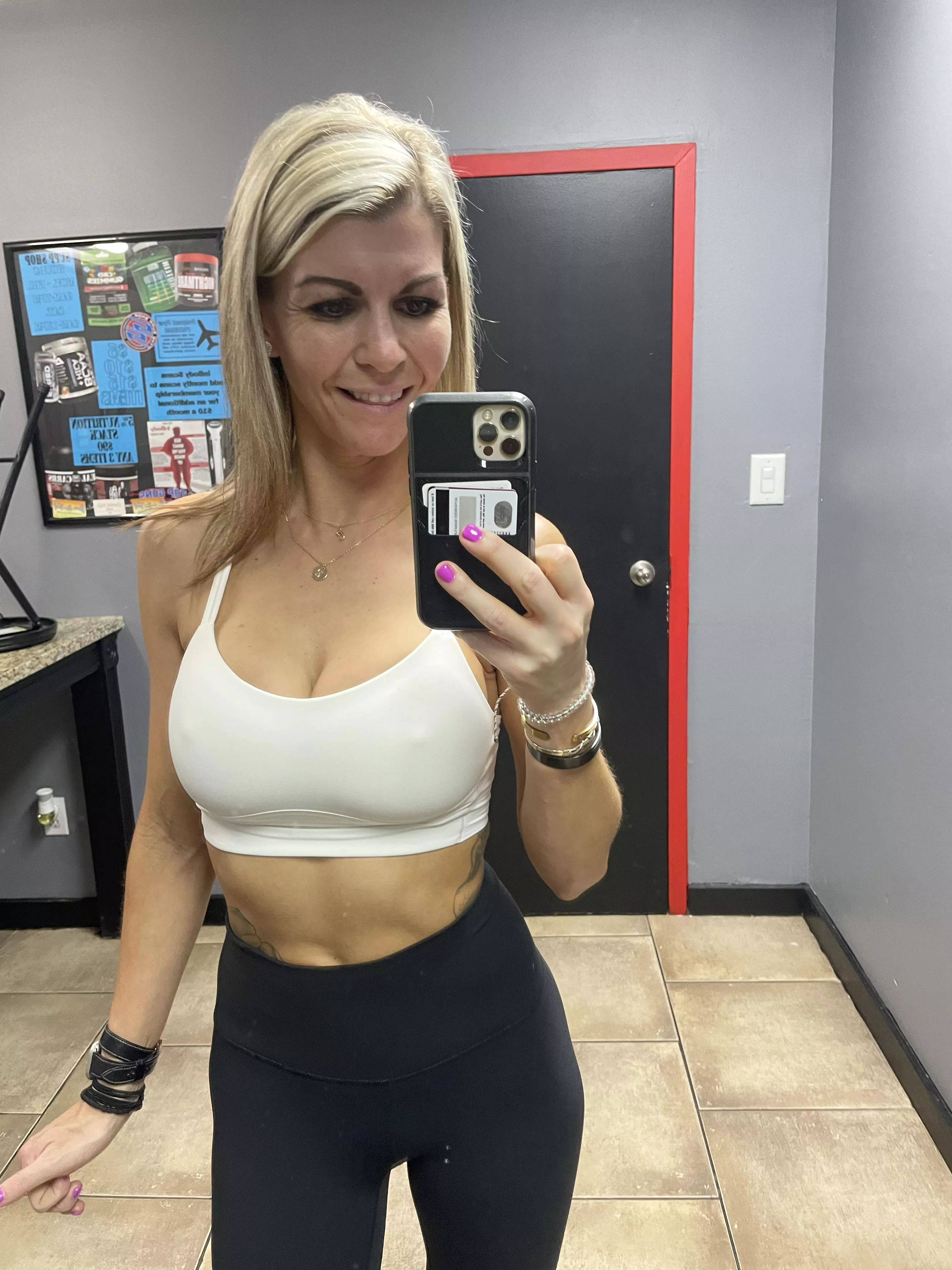 Might be a 39 year old mom but I understood the assignment on chest day! posted by fitnesswife1983