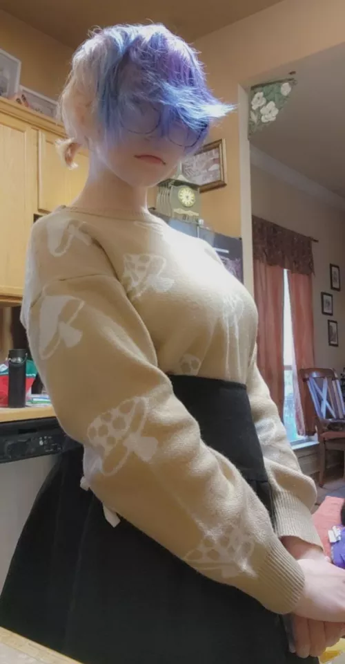 my hair has gotten long enough, I can put it in lil pigtails :D by little_liabilities