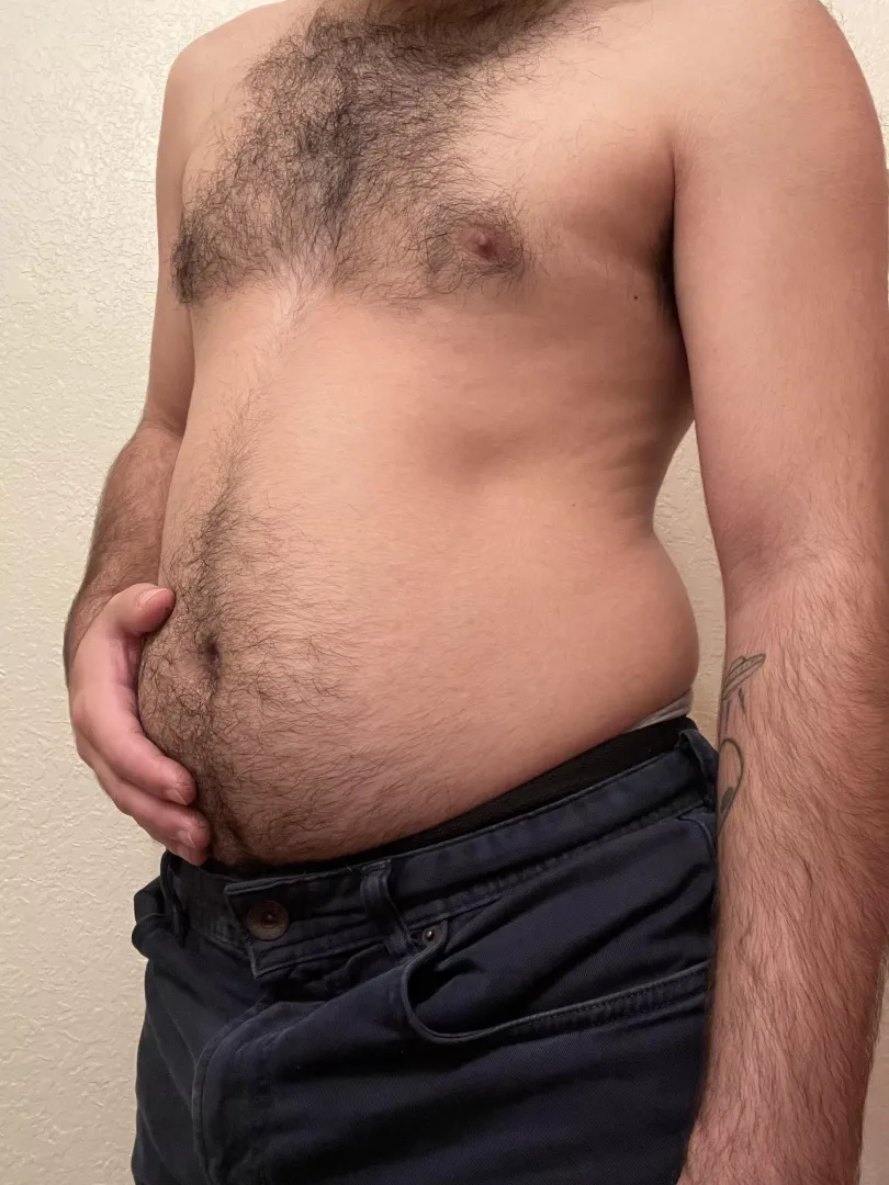 my ideal man would be the first one to raid the snack pile and would never say no to extra breadsticks at olive garden with a luscious beard and a worth while cock by butteredshortstack
