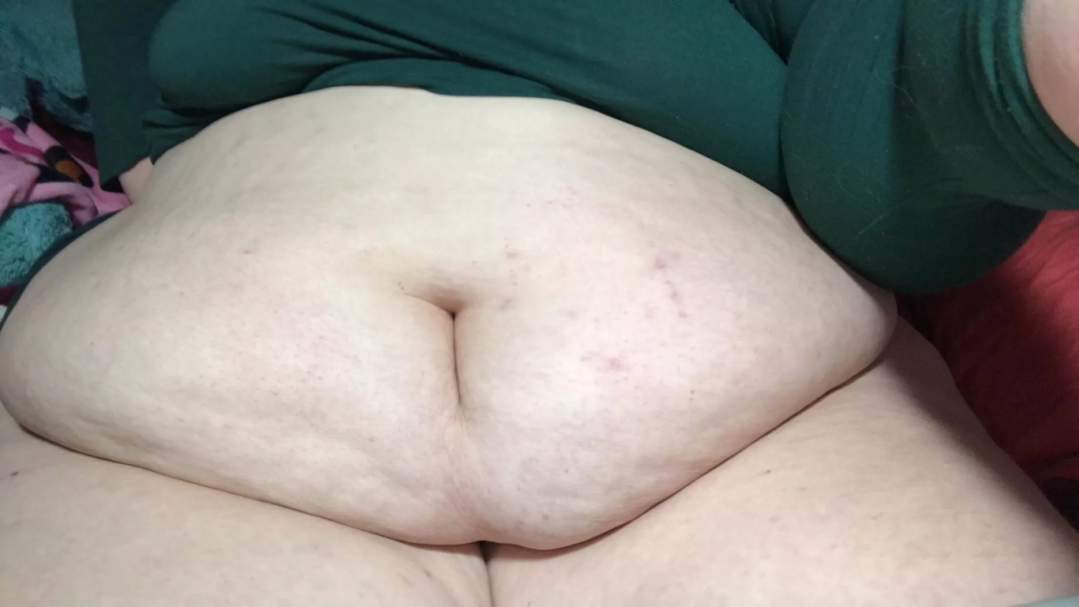 needing someone to rub my belly <3 posted by deadfairyx