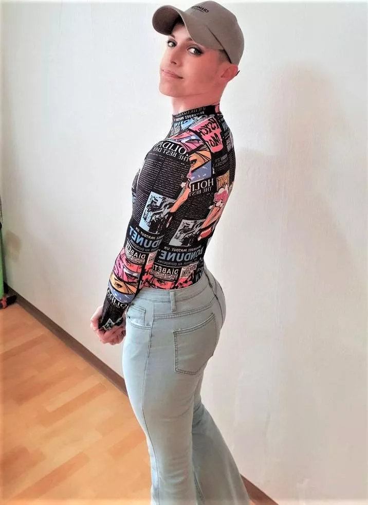 No wig today... What do you think? posted by Cute_Pressure6833