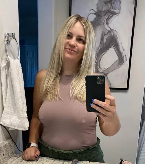 Not only nipples here, but outlined areolas by 2rebels