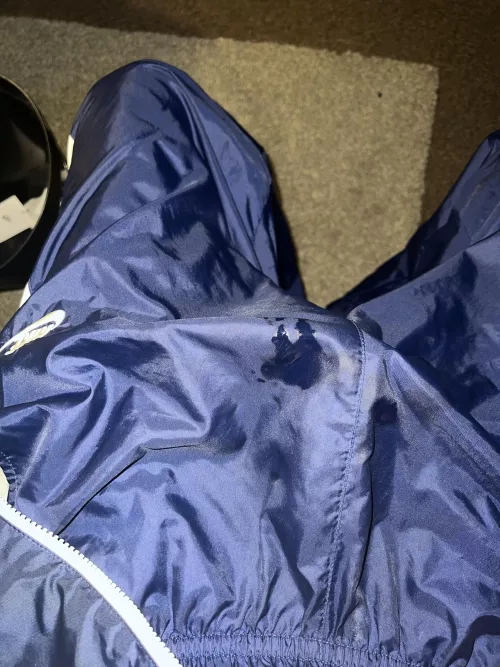 Proper love these kinds of trackies, lads always get me hard, an that’s just pre cum by Extension_Luck9045