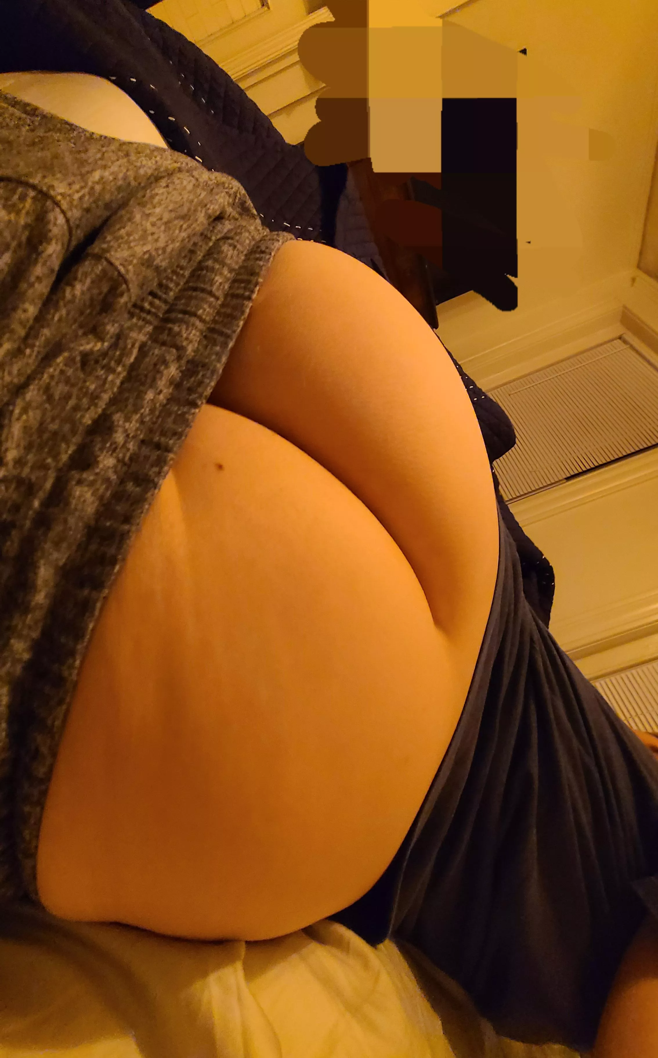 Pull my pants down😳🥺🙈🙈 posted by hugeass_femboy