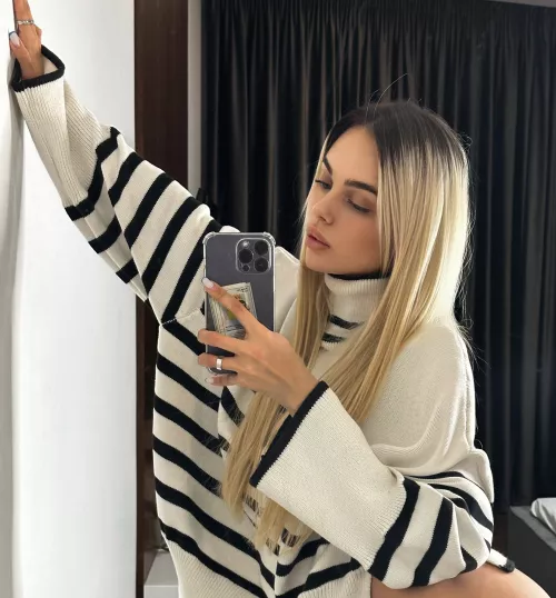 Ready to seduce you by Dismal-Humor2231