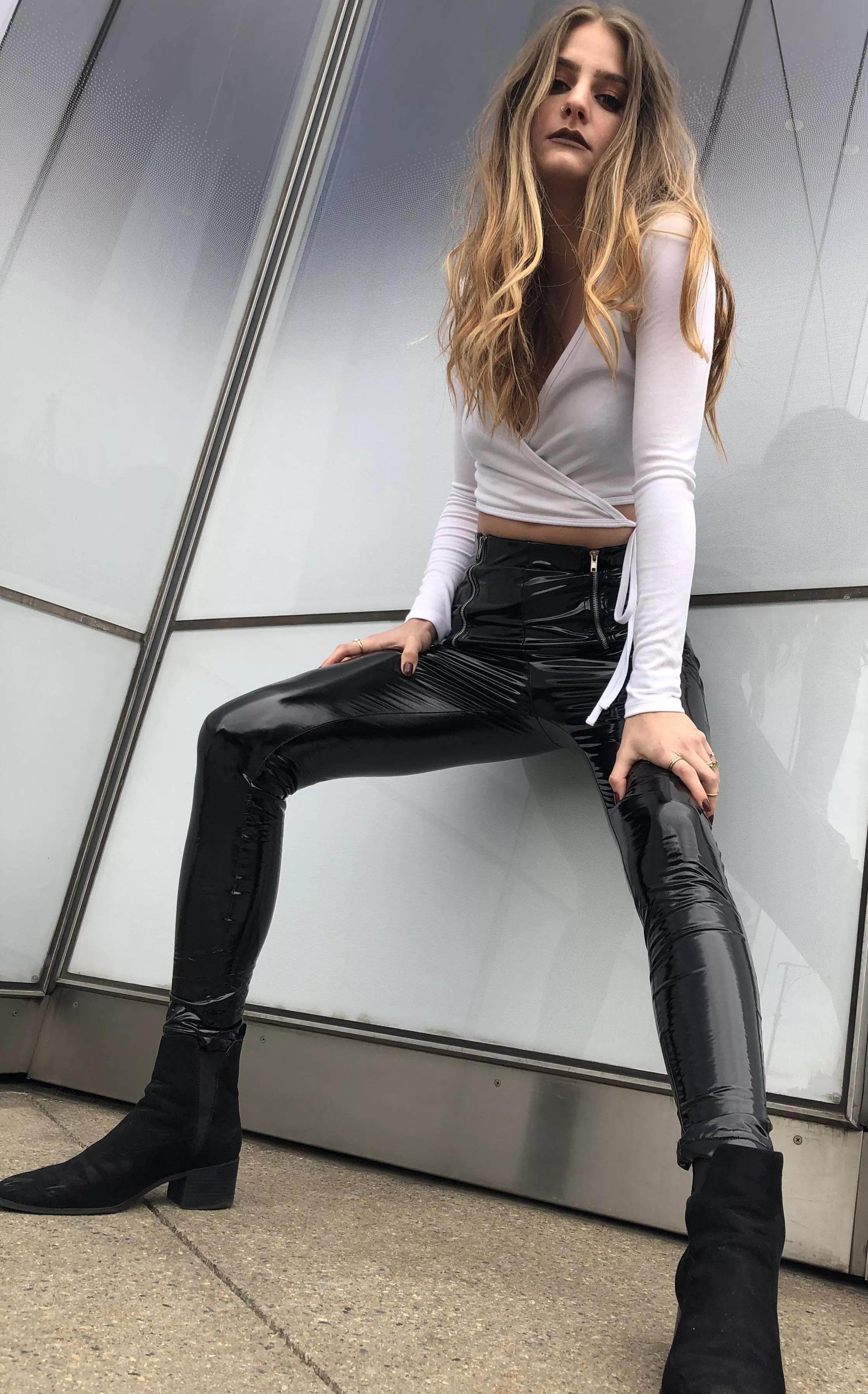 Some tight shiny leggings on my skinny legs posted by stoneyghostkitten