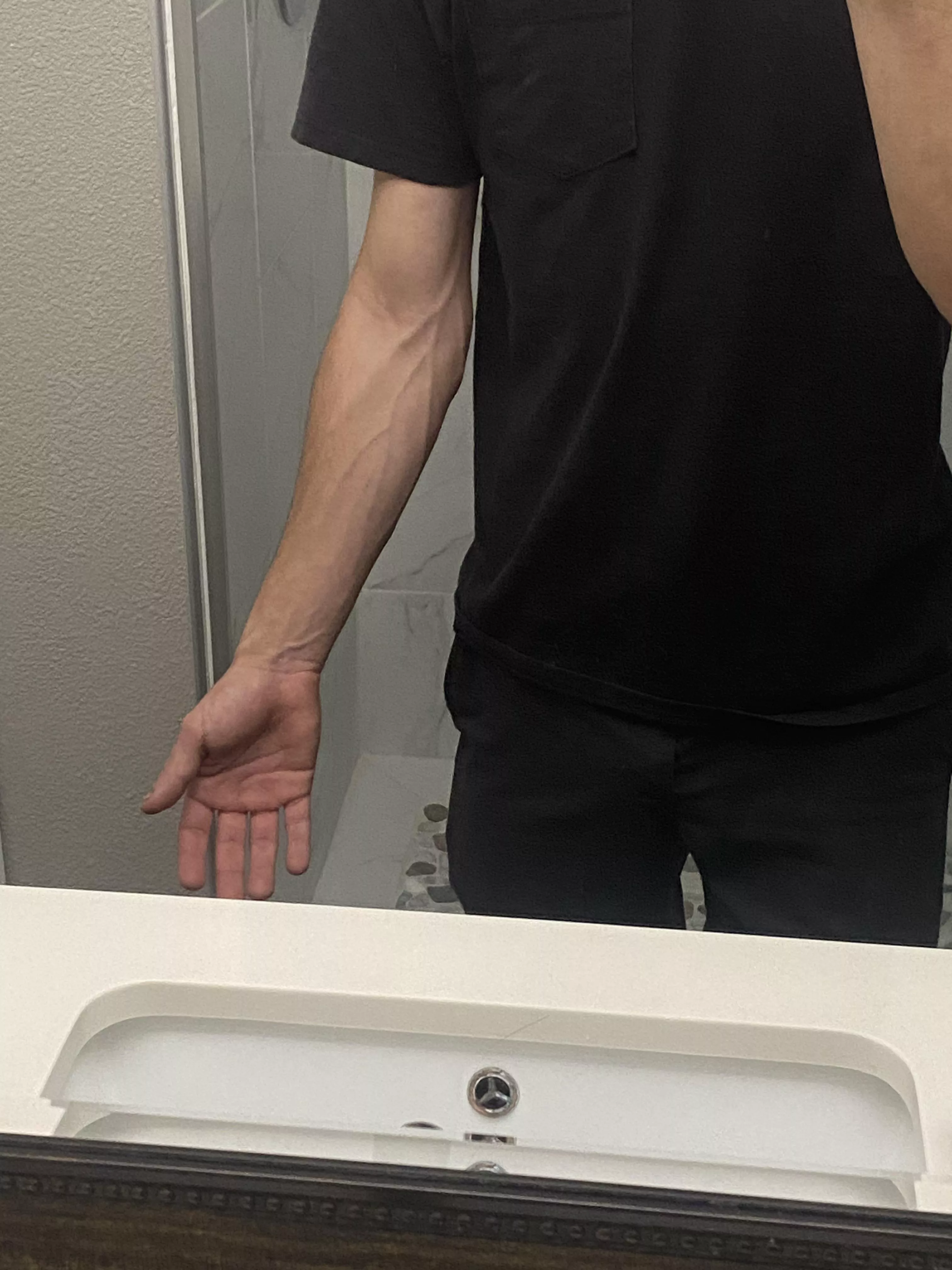 subtle veins w/ my slim build posted by isendit_