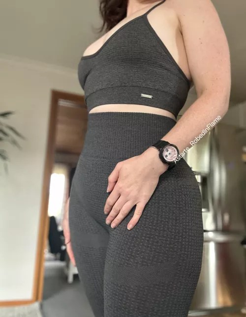 Waiting for my beta-alanine tingles to tell me it’s go-time ⚡️ by Astarte_RobedInFlame