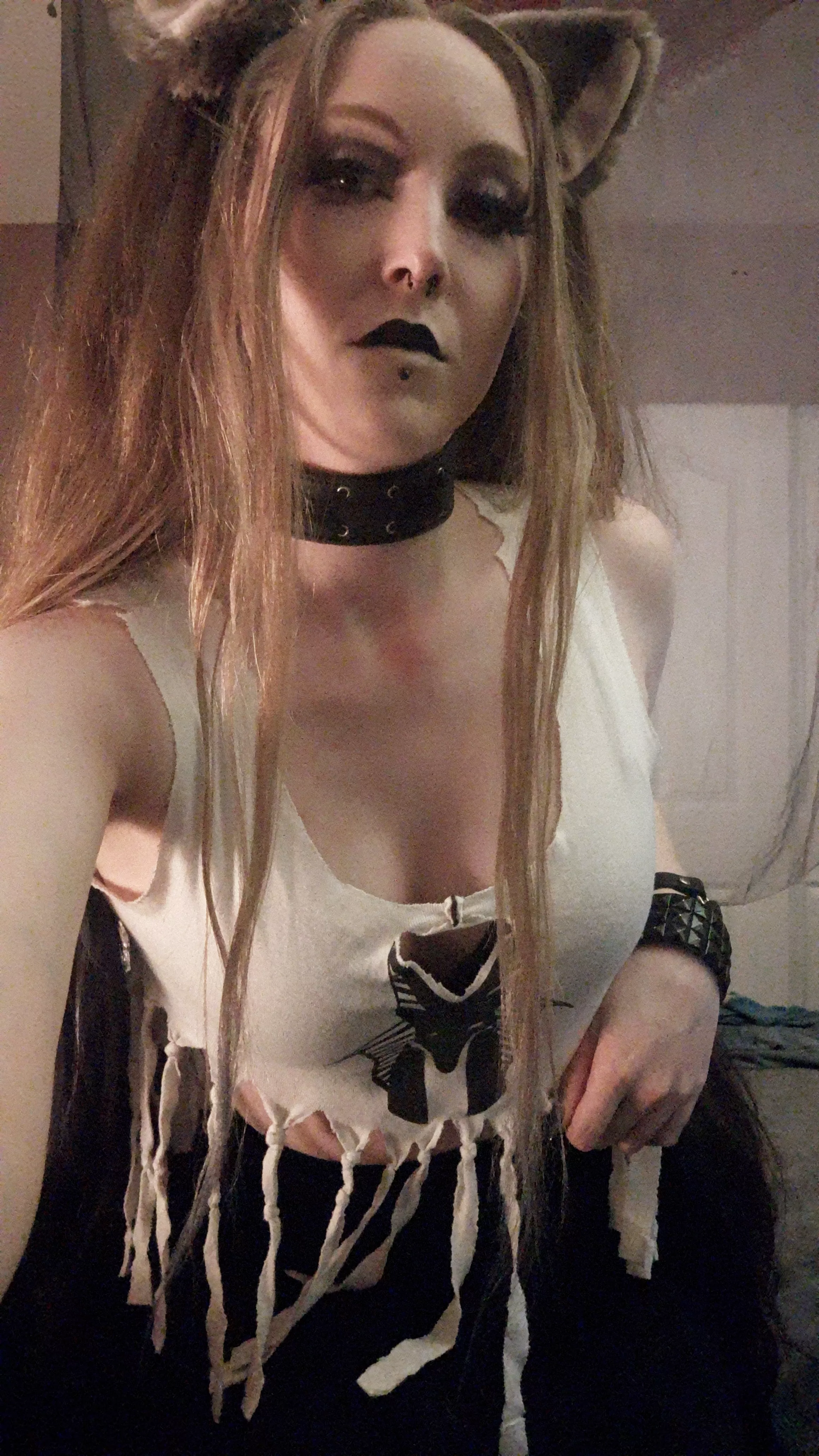 Wanna see me take it off? posted by Old-Affect-7332