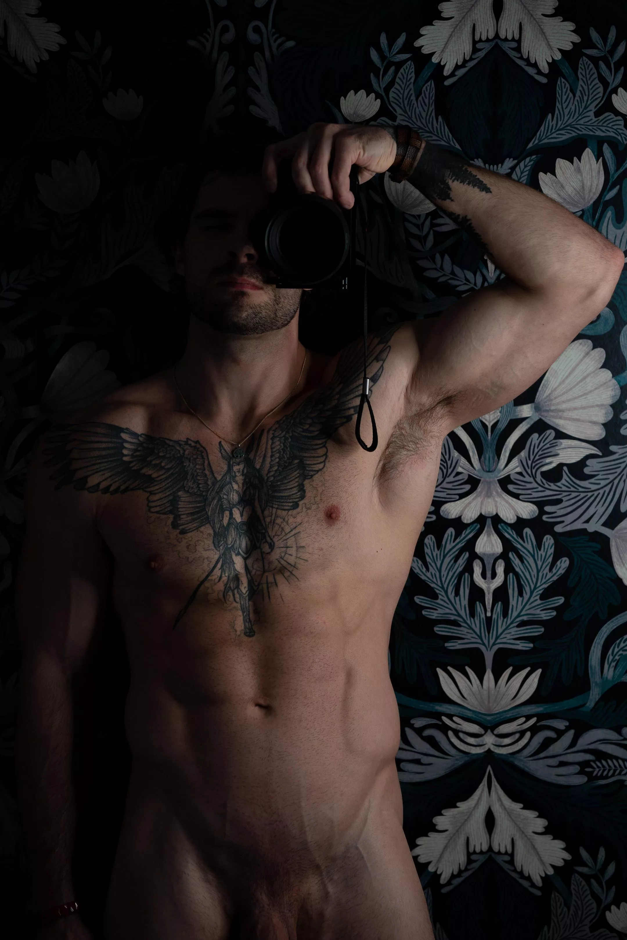 Who’s peepin who? posted by ArcadianRage