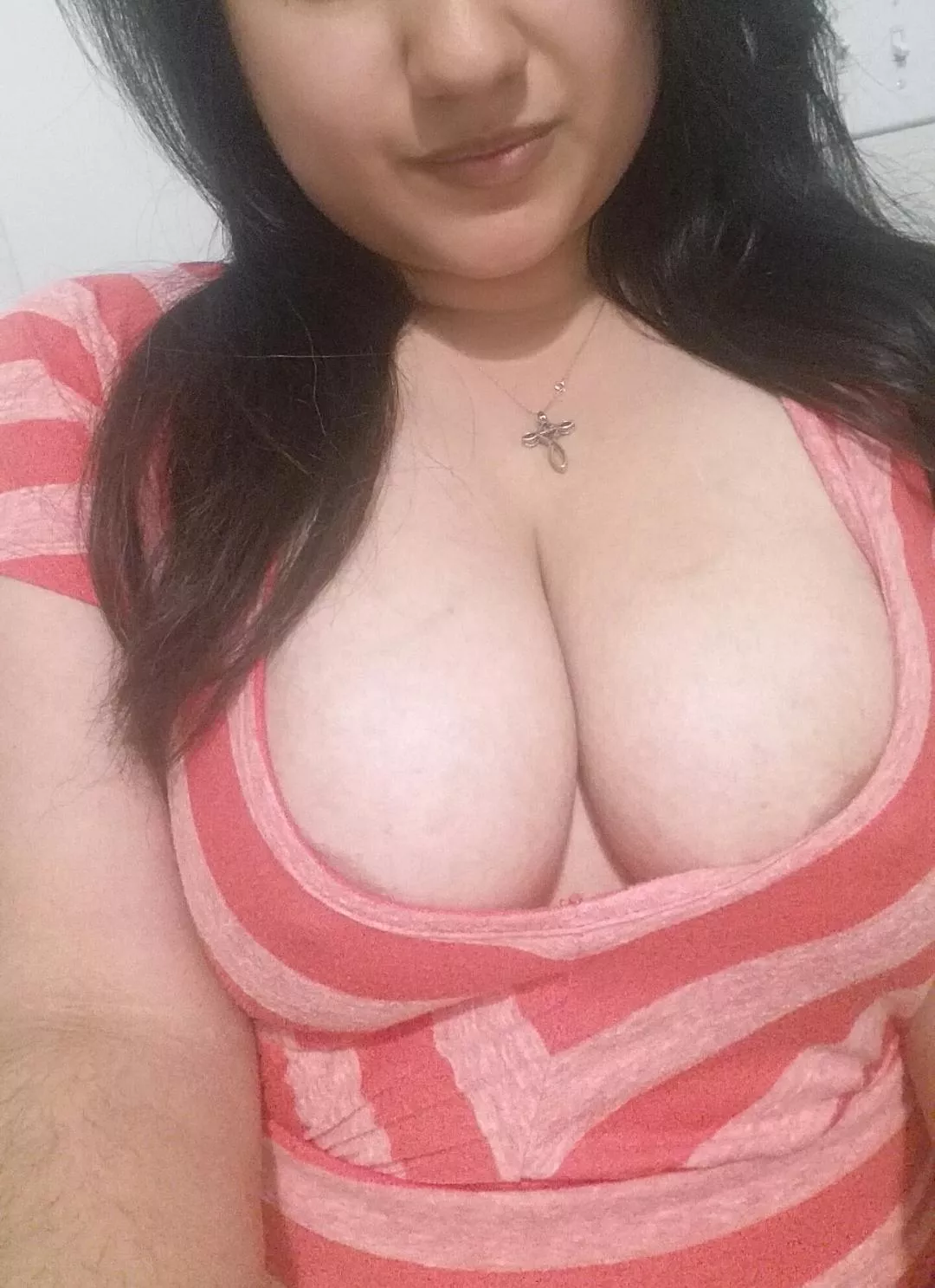 Will I catch u looking? Would u look? posted by Medium-Ad697