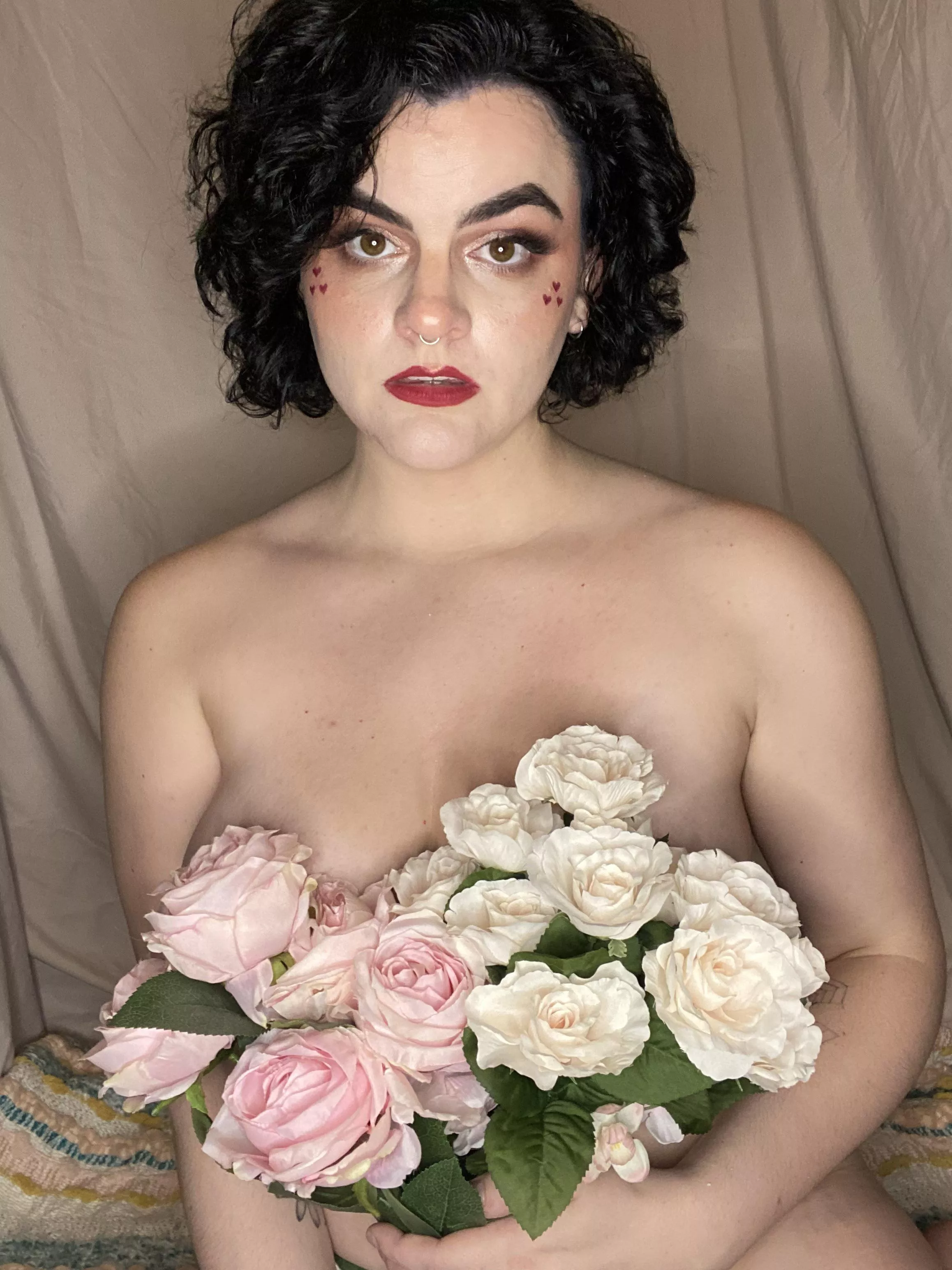 Would you buy me flowers? posted by Rosierobinegg