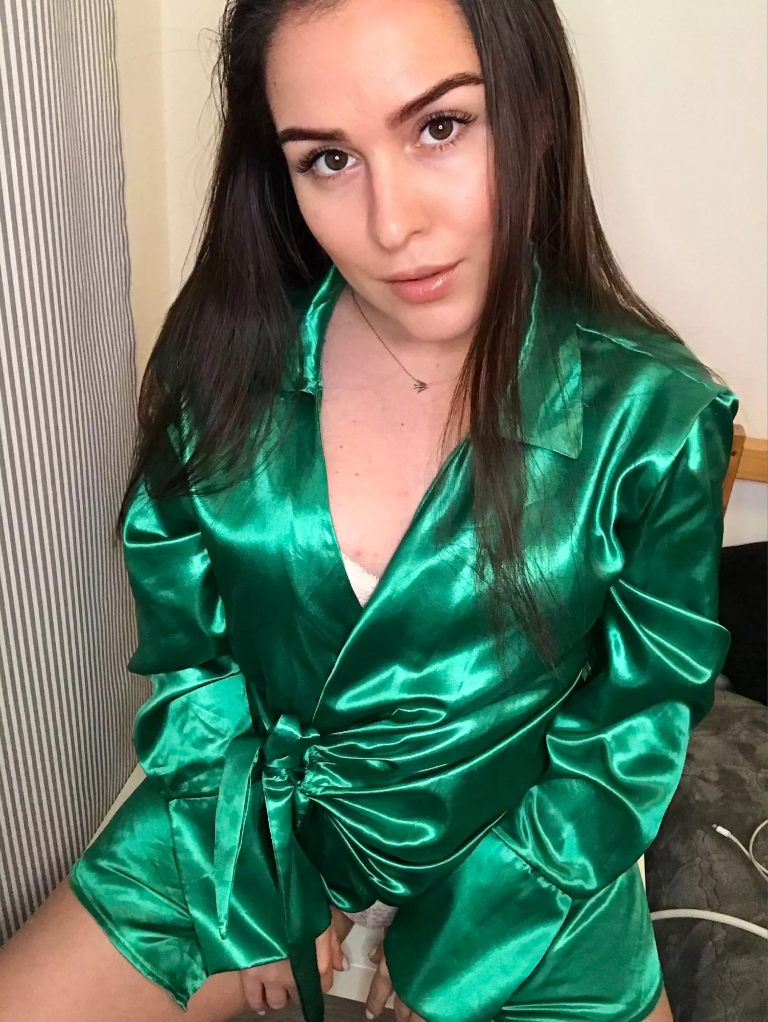 Would you like it if I kneel and look up to you like this? posted by Cogaidhig