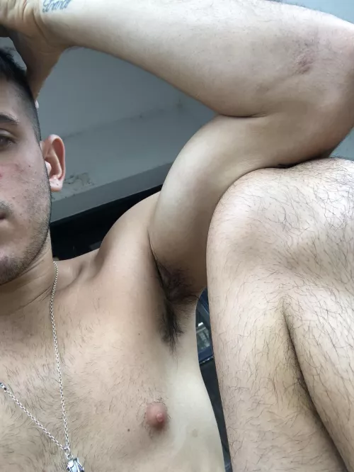 20 years old hairy, big penis and very sweaty by Latindeportista