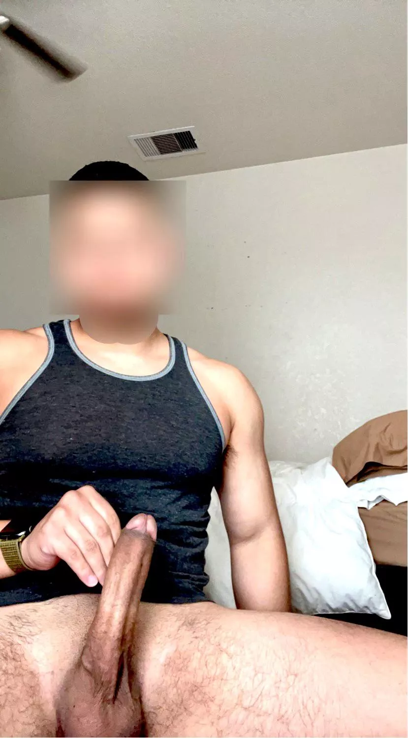 26M DMs open. Slide in the DMs and ask for the snap, might even show face posted by j001210