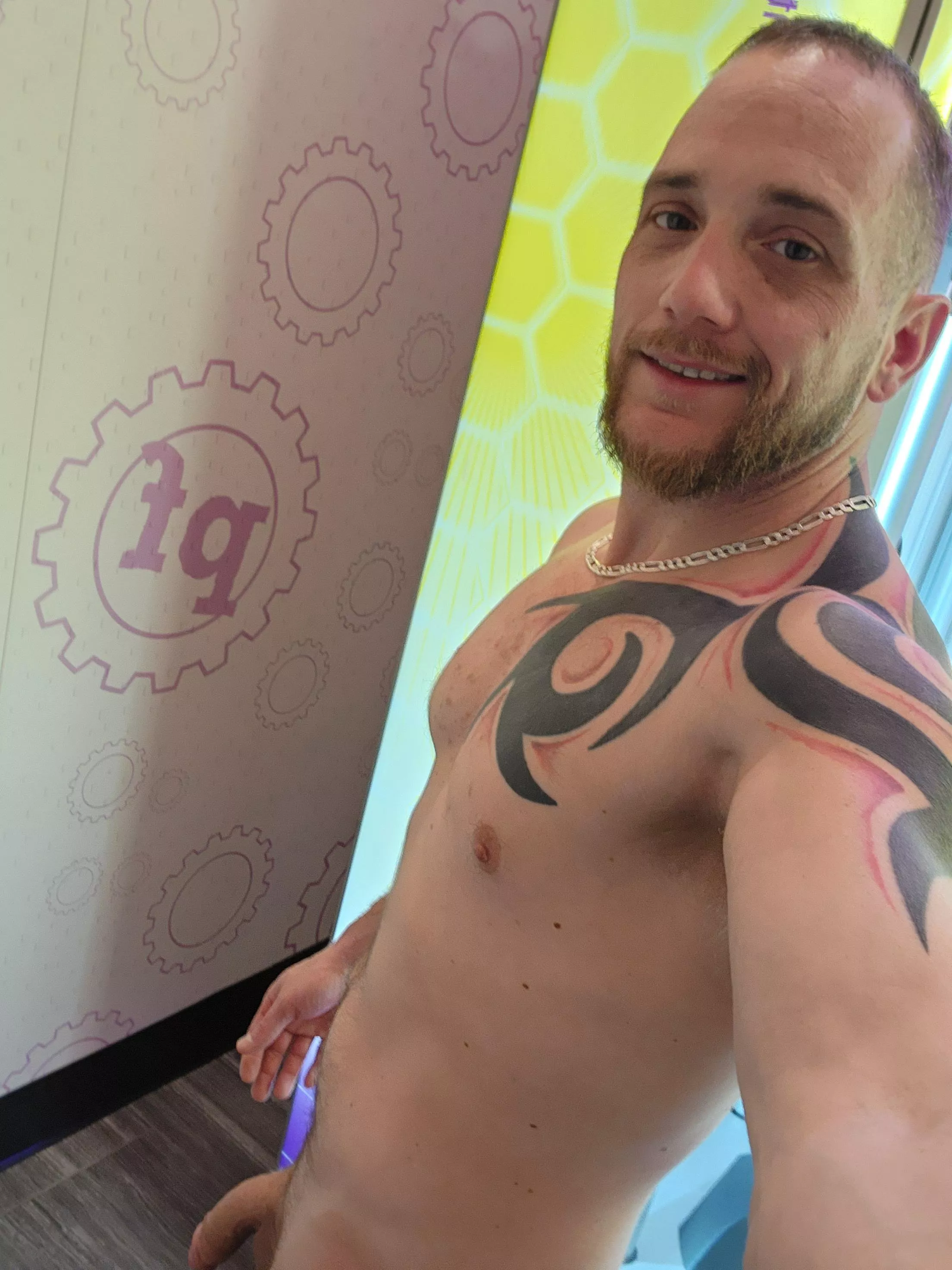 35[M] Abs ✔️ Tan ✔️ now off to slay the day! Let's Go!! posted by Niners4life88