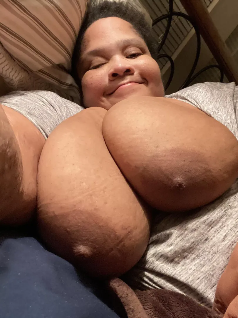 Boobies on ur tl!! 0-p posted by Queenofdafcup