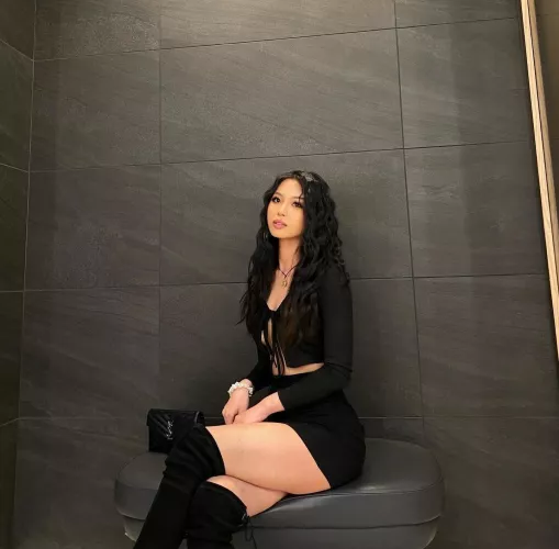 Cross legged by WetAzzPuzzy