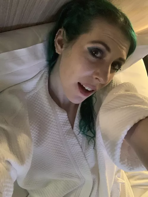 Definitely gunna turn this whole bed green by sirenskiss3