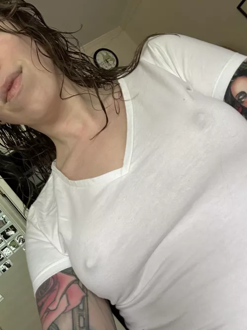 Freshly showered and ready for the day by -perky_peaches-