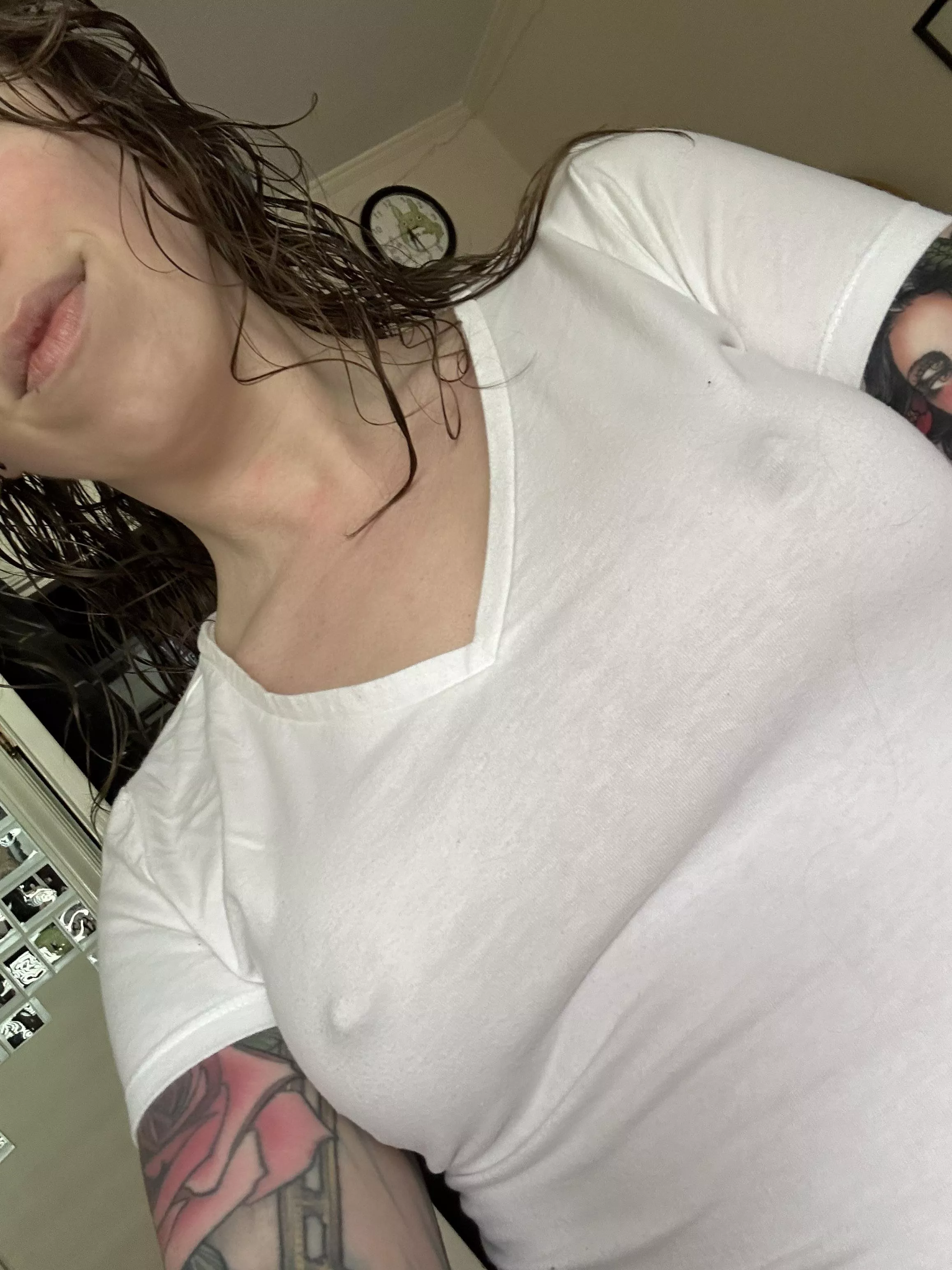 Freshly showered and ready for the day posted by -perky_peaches-