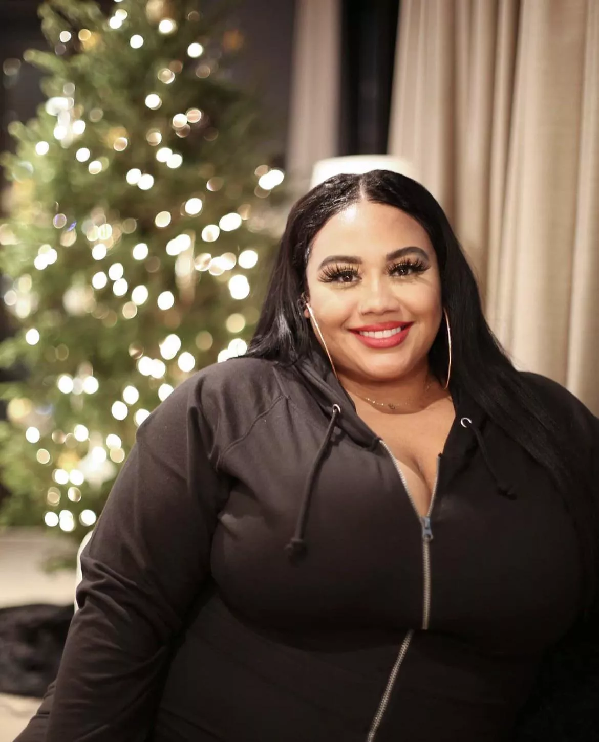 full breasts posted by MaintenanceOwn7846