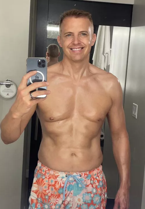 Going out on a limb…In Hawaii. Got all tan and greased up. Not sure it’s a look from this cold weather Colorado boy. by OakCreek26055