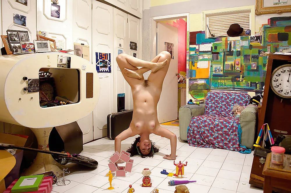 Headstand posted by Imaginary-Ebb1932