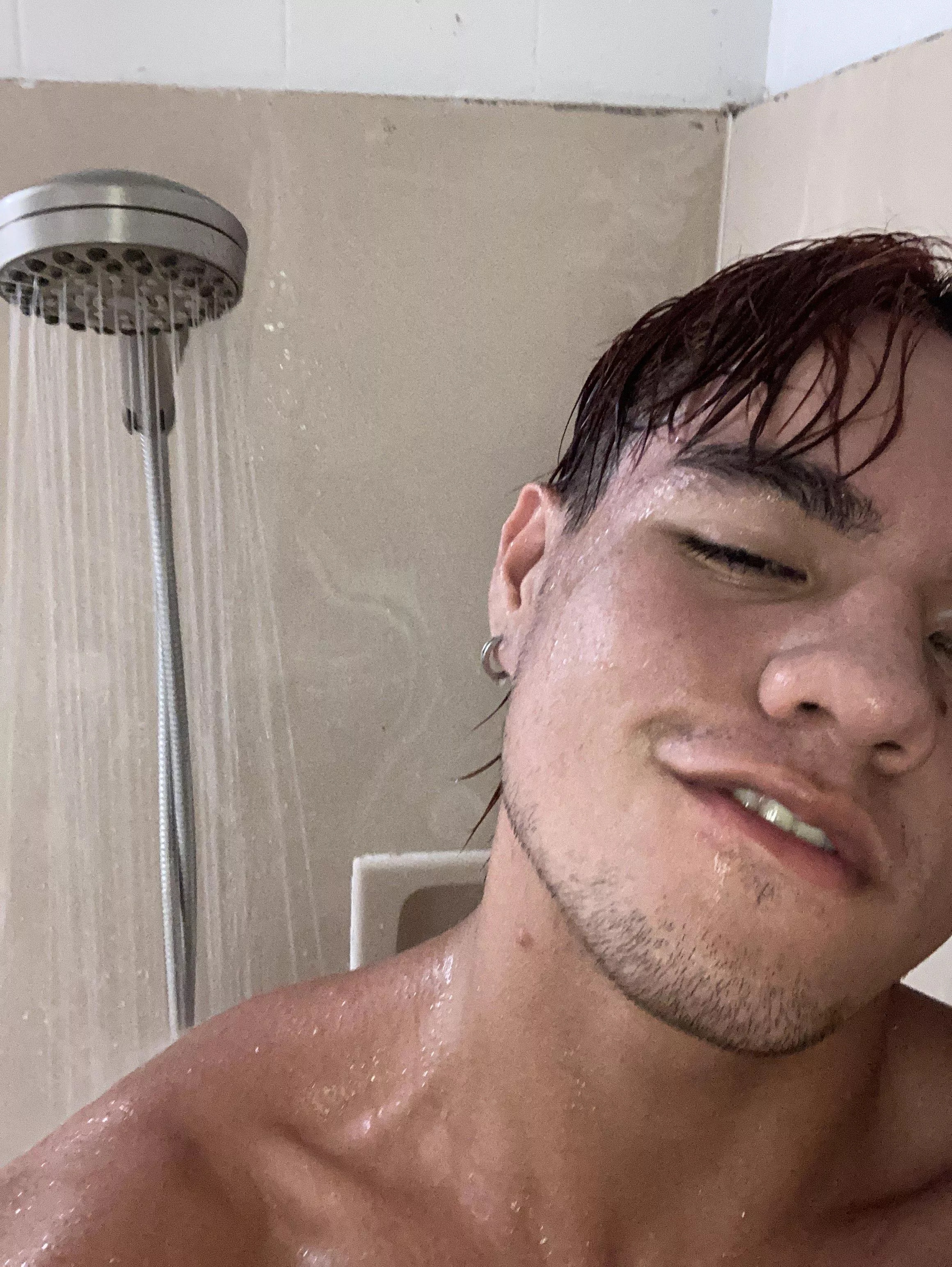 Hey what's up? 😏 posted by TennisAggressive4204