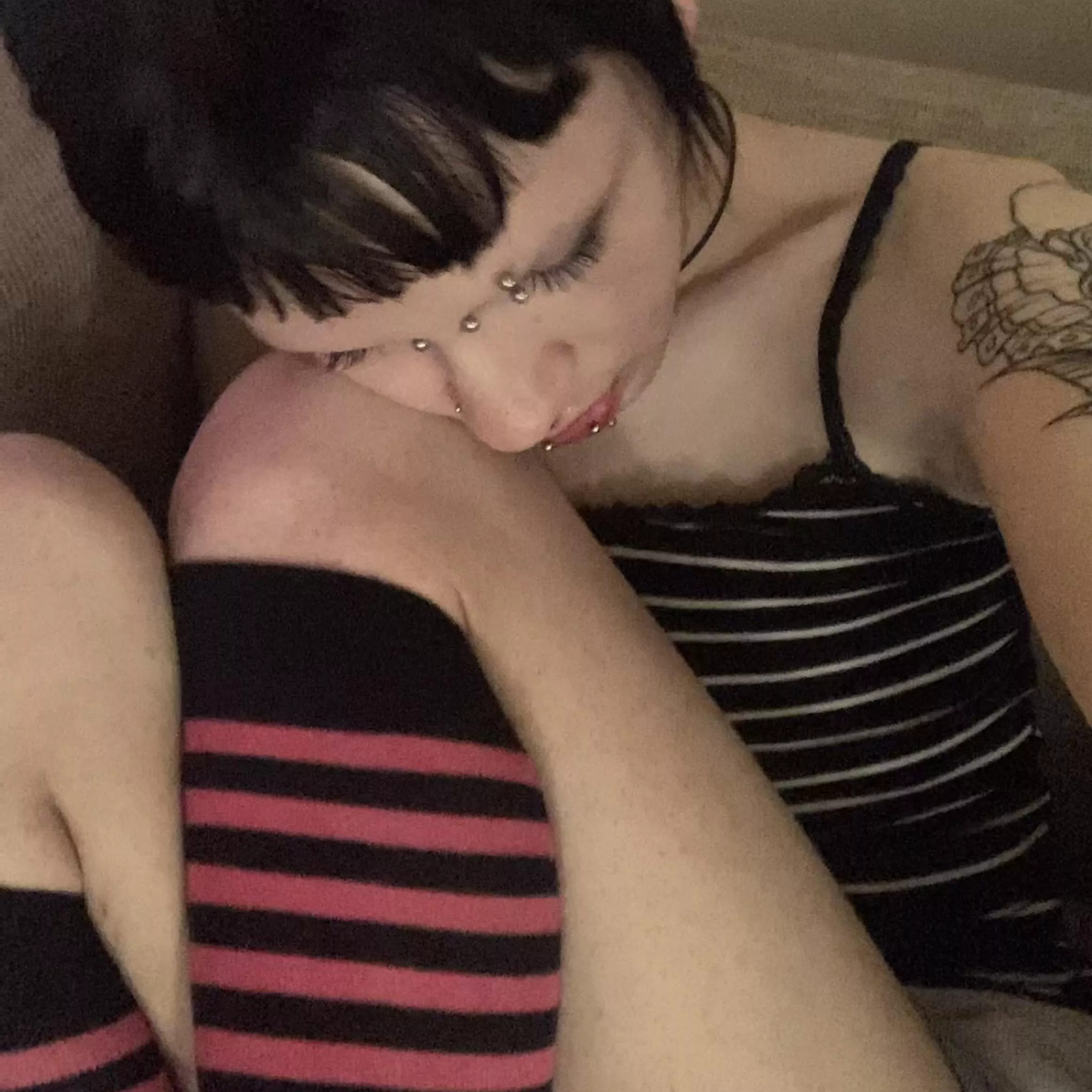 hi🤍 posted by deathb3ds