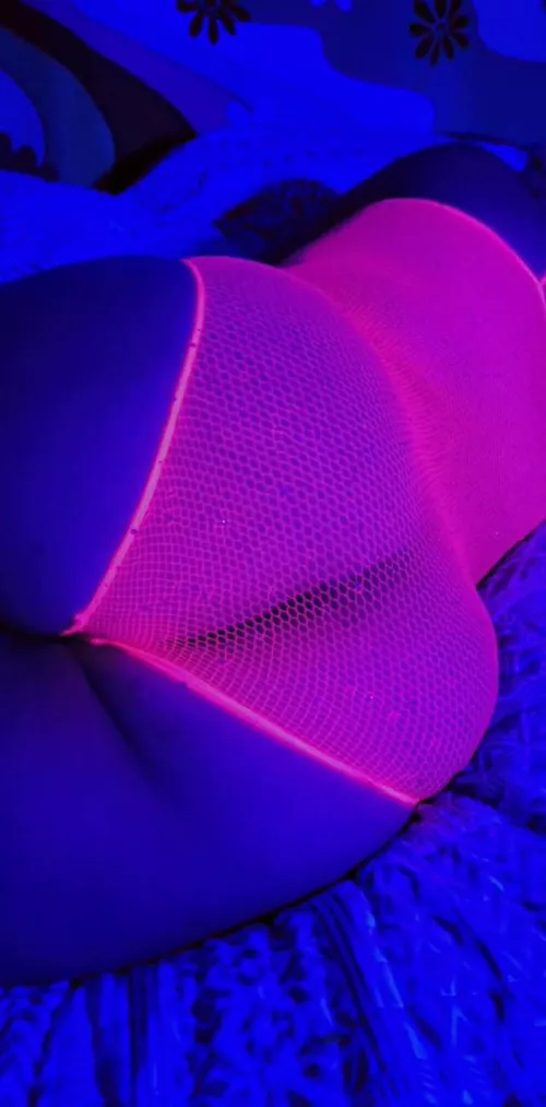 I adore how my ass looks in this neon pink! ♡ by cakiiepops