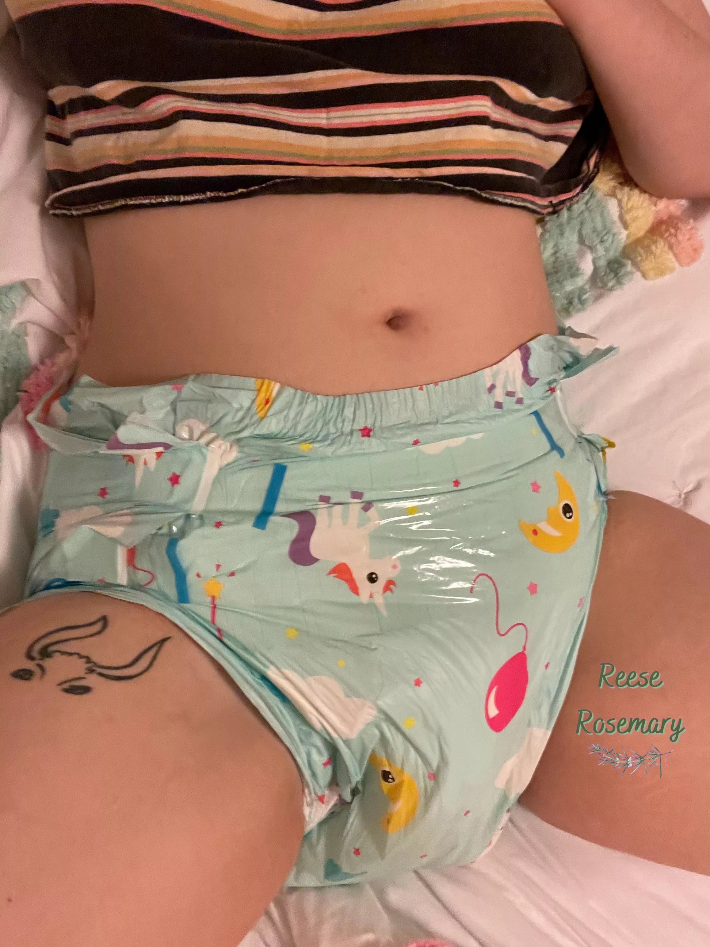 I love a crop top and a diaper, it makes me feel so little 🐣 posted by reeserosemary