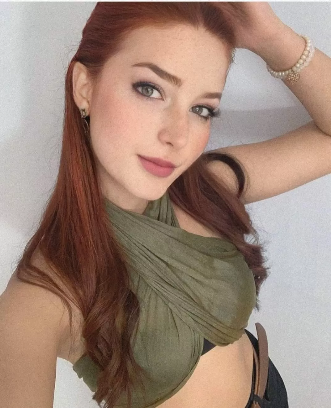 Irish beauty posted by Last_Entrepreneur300