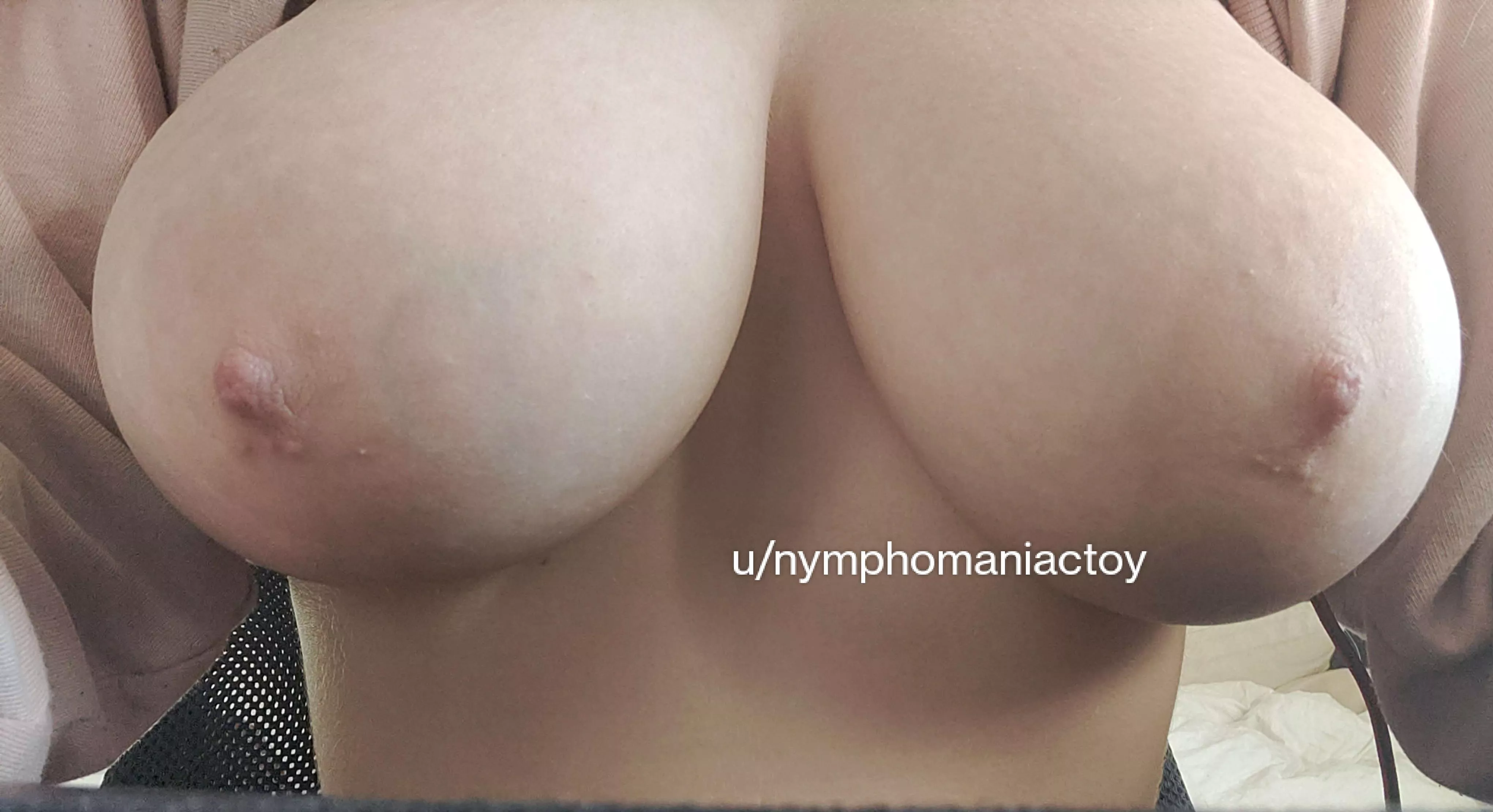 is pale nipples a thing people like? posted by nymphomaniactoy