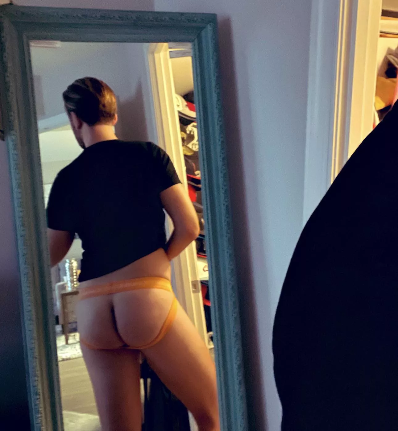 Leg day makes my ass look good af! posted by aj88b