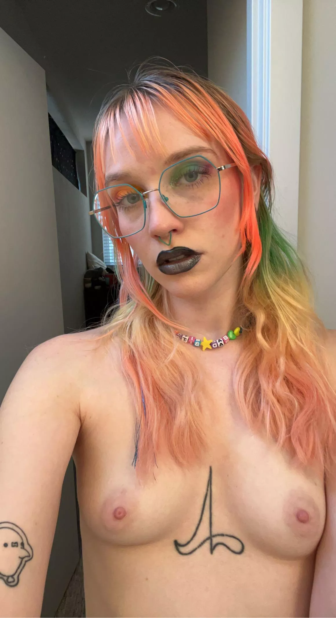 [OC] just an alt girl with cute boobs posted by mitzi_doll