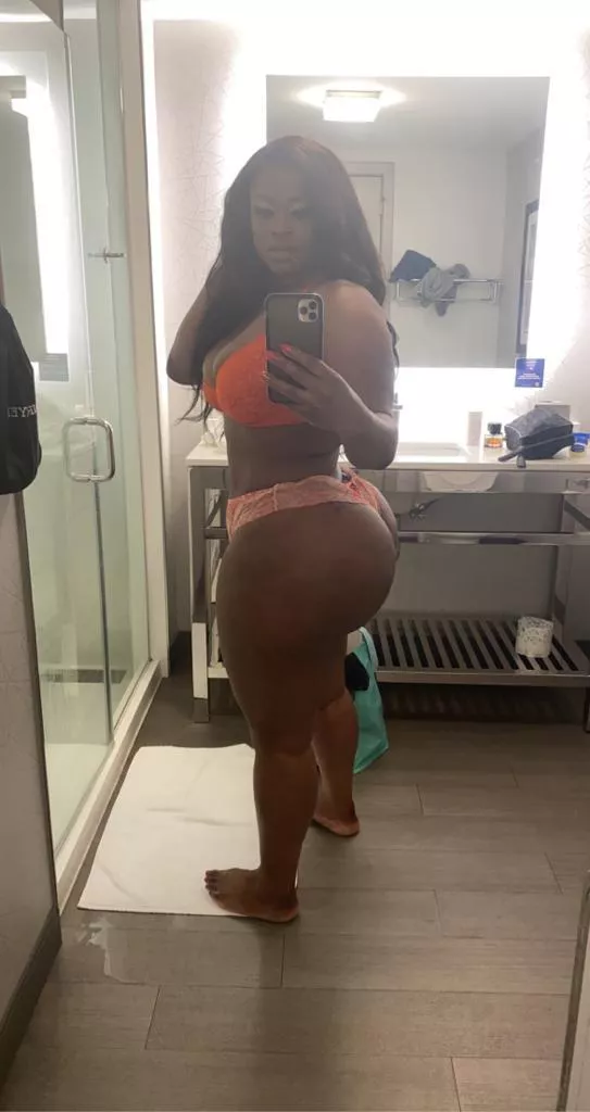 Only react if you think I’m pretty posted by Candybaee