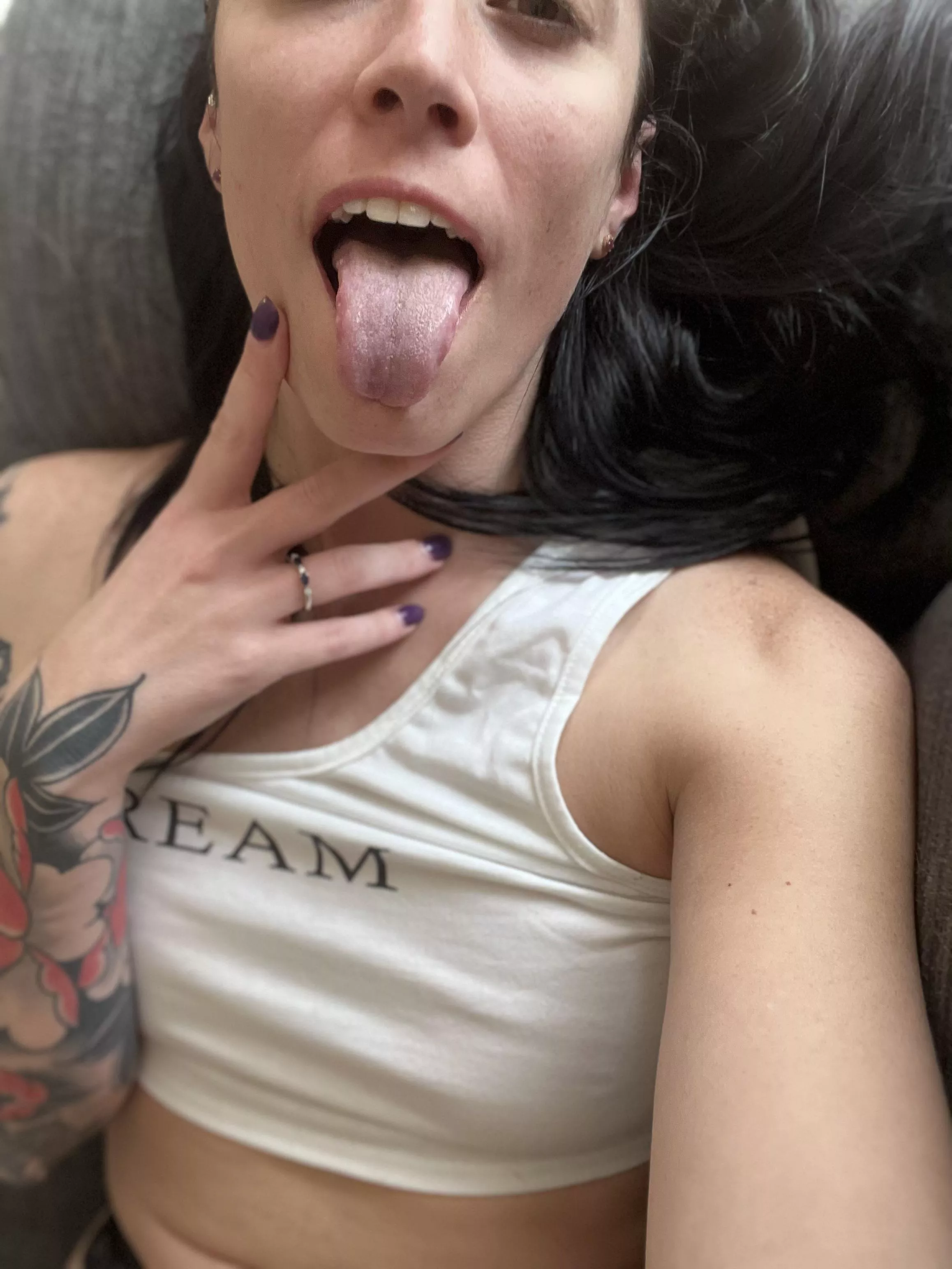 Open for pleasure😈 posted by Athomewithember