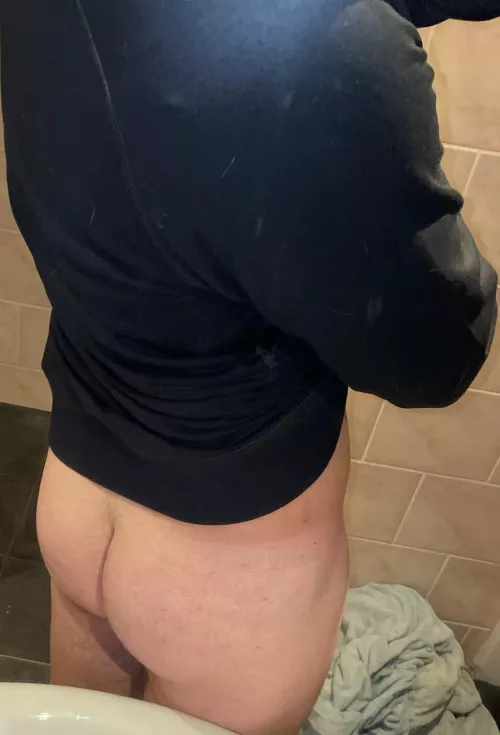 Rate my booty! by Professional_Fix_967
