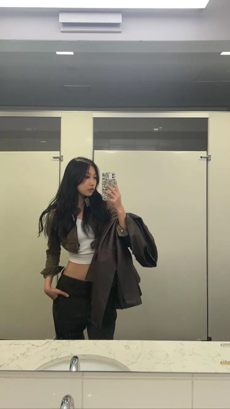 Selfie posted by veronicaakelegian