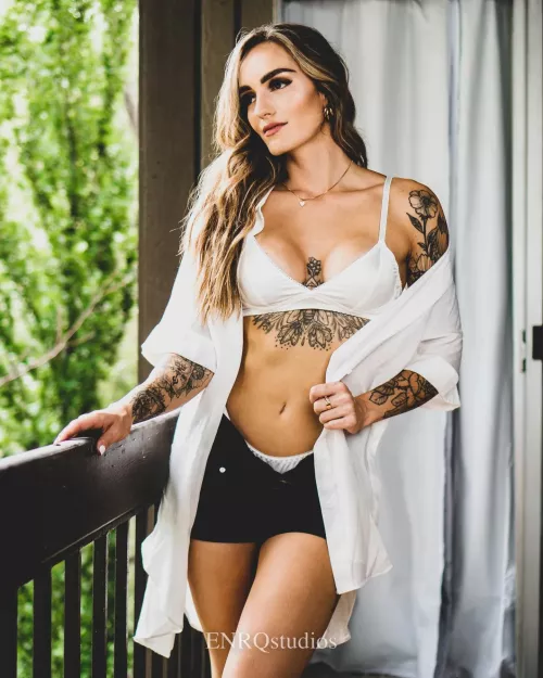 should I only wear the robe? by enrqstudios