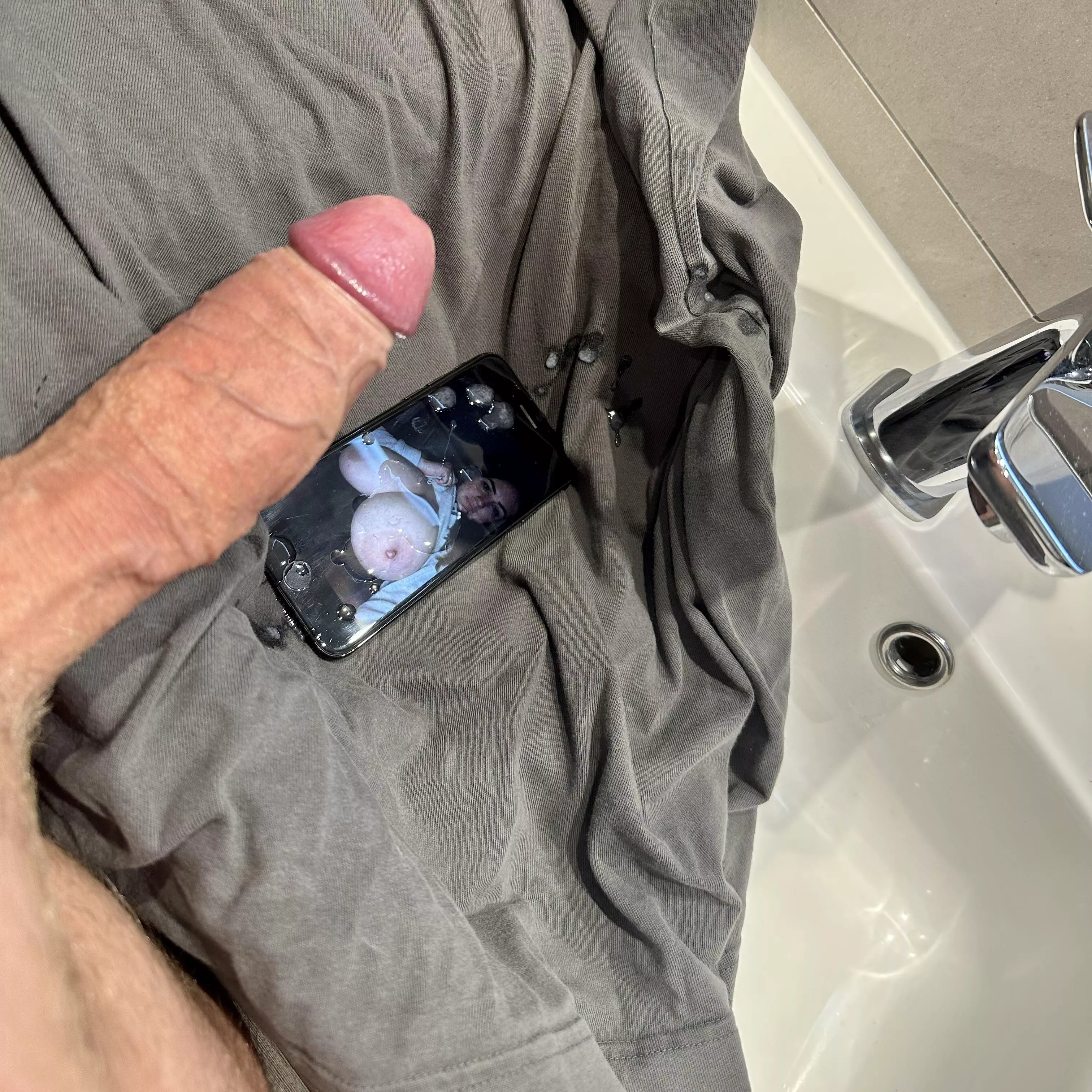 Showing some appreciation for a fan’s girl. Video going up on my link 💦 posted by Potential-Day-613