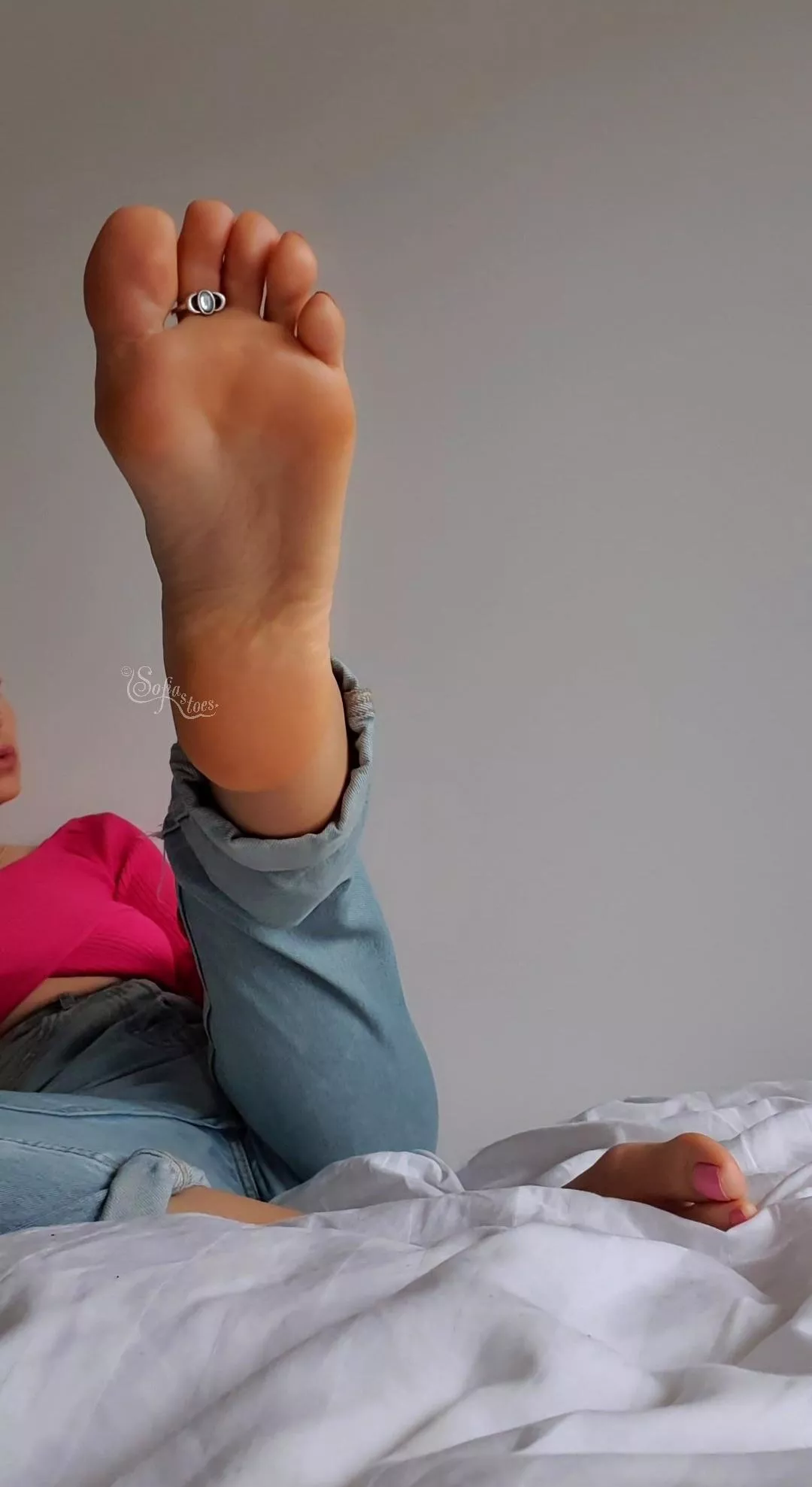 stop 👣,don't forget to give them a kiss 💋 😉 posted by sofiastoes