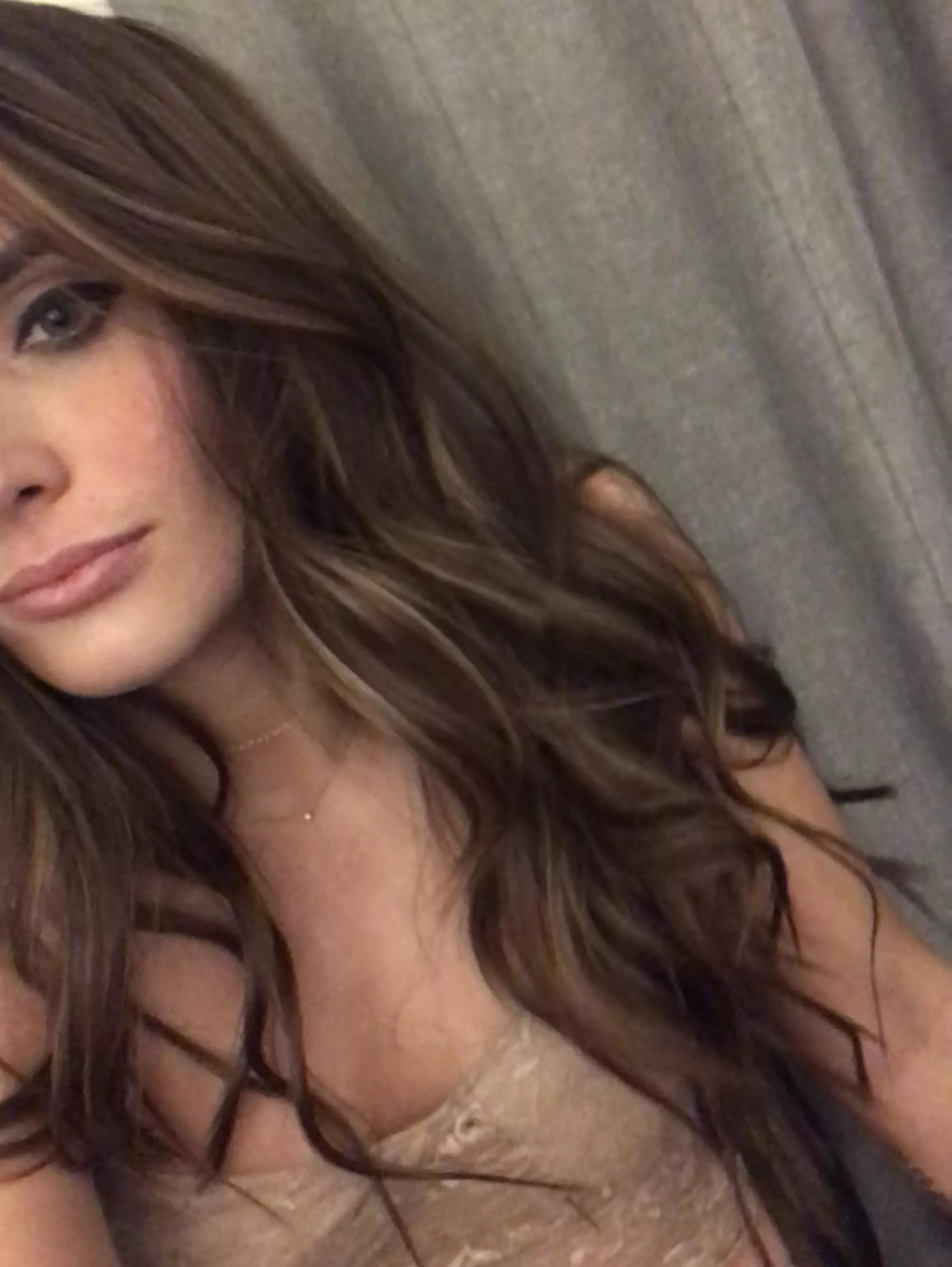 Takes about 2hrs with my curling iron to get this lewk 🙃 posted by Luna_Lee_Love