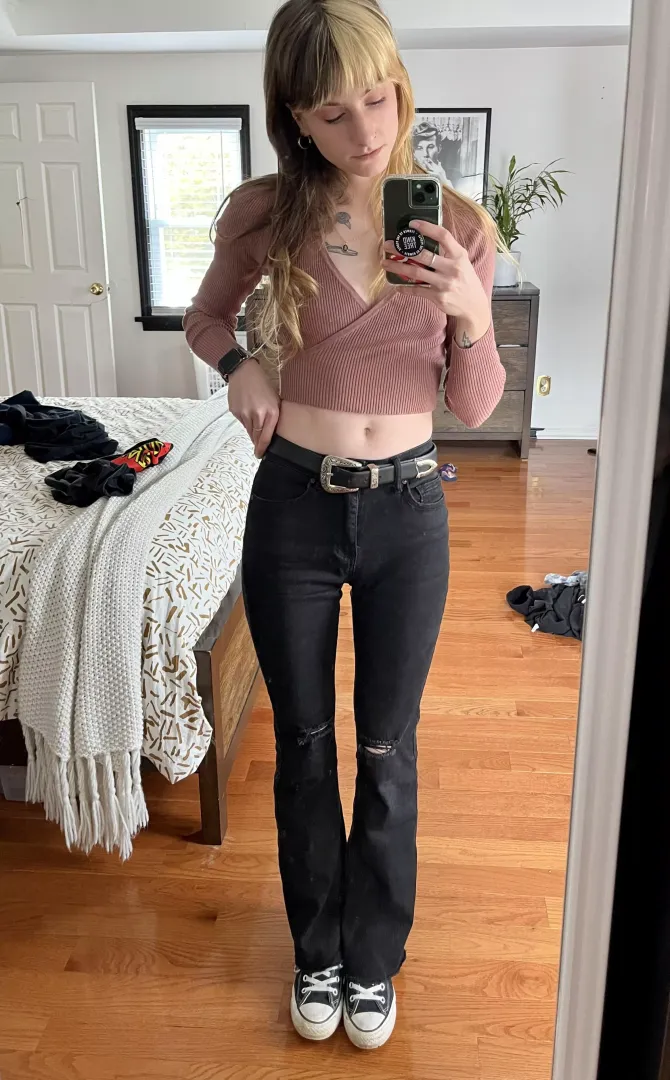Thigh gap in my outfit today by stoneyghostkitten