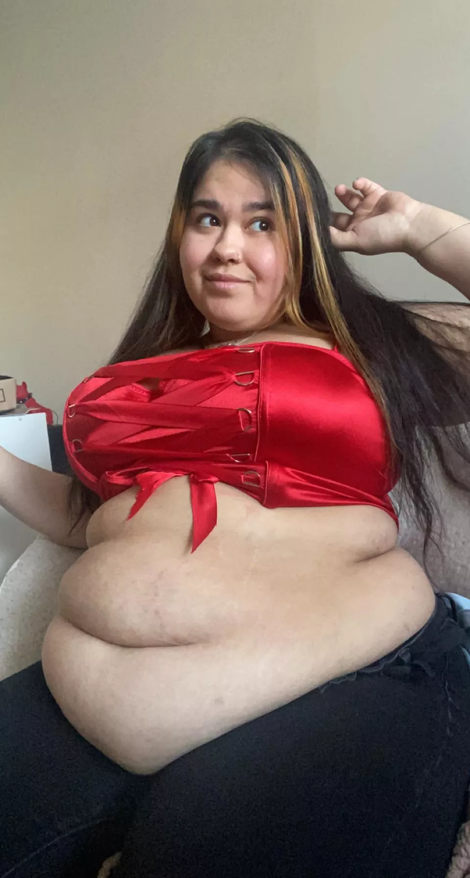 this corset does not cover much 😅 posted by Professional-Bit8970