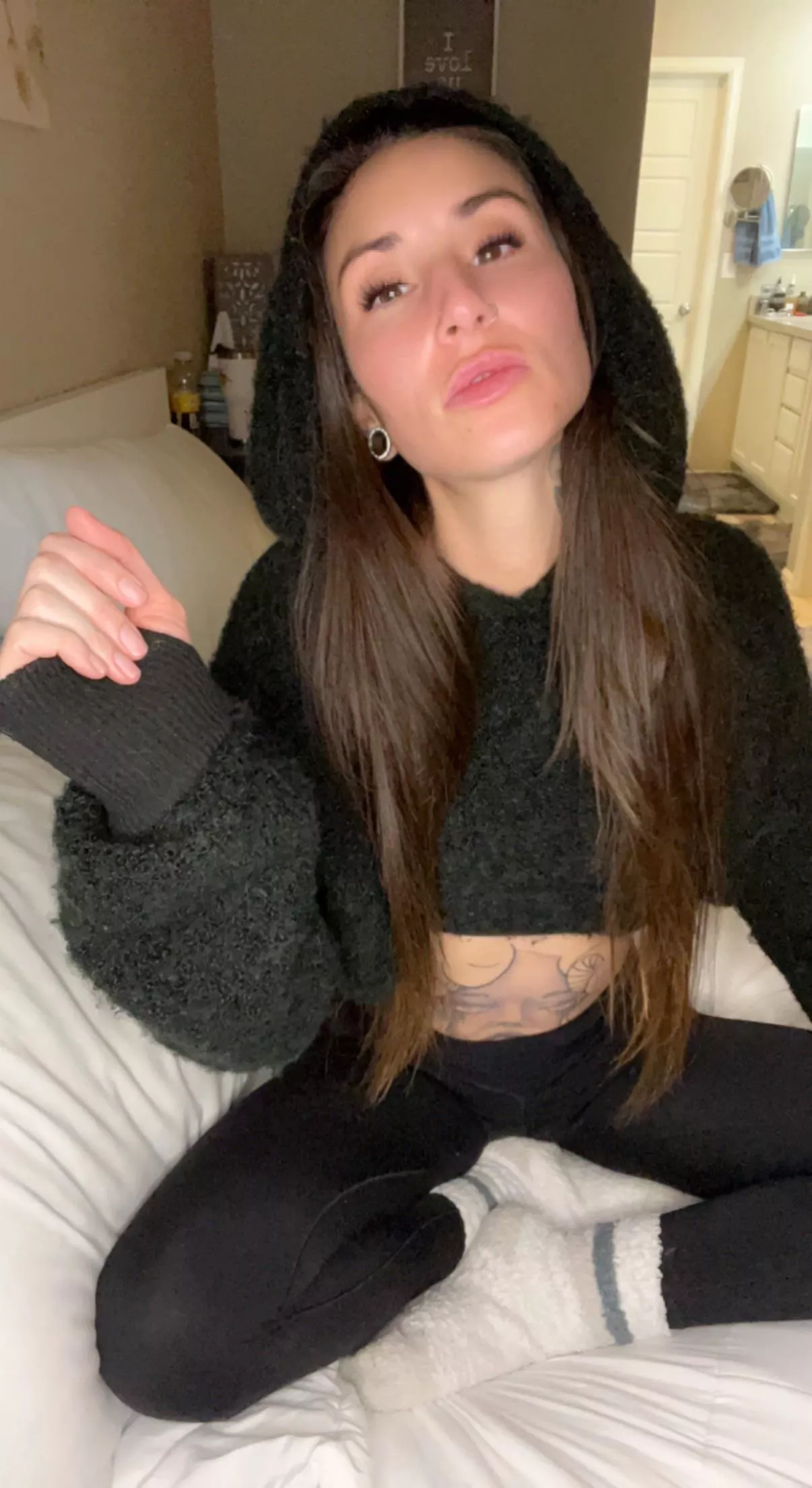 Trying to stay warm today [f]31 mom posted by TheLifeofSammi